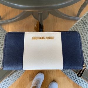 Micheal Kors Wallet